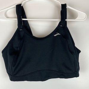 Brooks sports bra size 38d